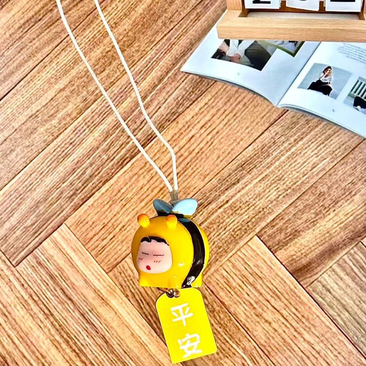 Crayon Shin-chan Bee Cosplay F - Car Mirror ulasan dan harga
